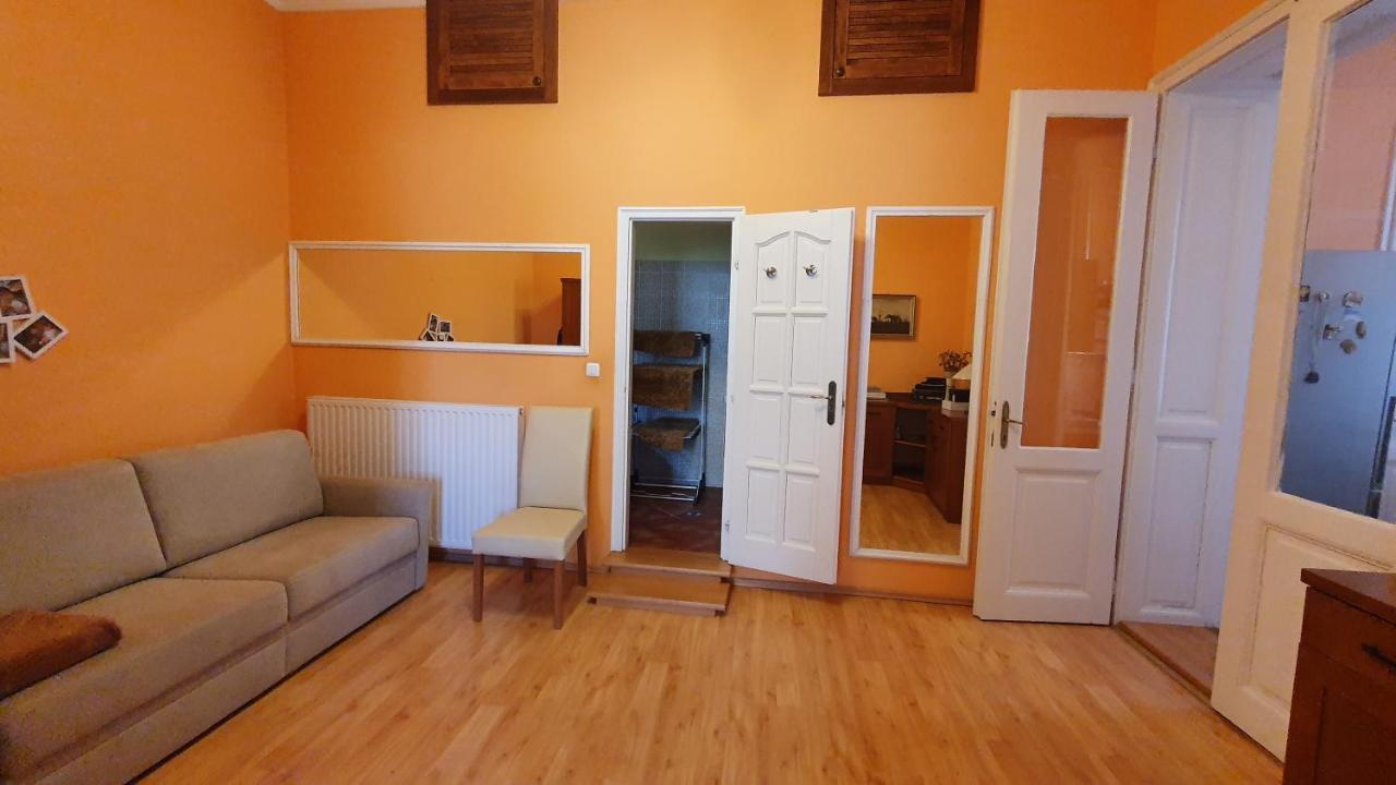 Casa Tajola Appartamento Kecskemét Esterno foto
