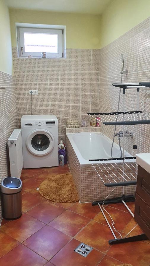 Casa Tajola Appartamento Kecskemét Esterno foto
